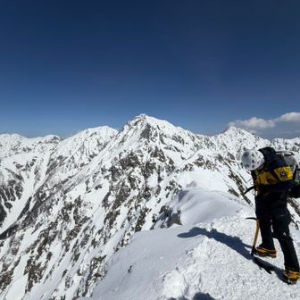 東京から来られた方とジャンまでのルート。二番隊でしたが、私達と一緒に登頂‼️疲れた様子😓