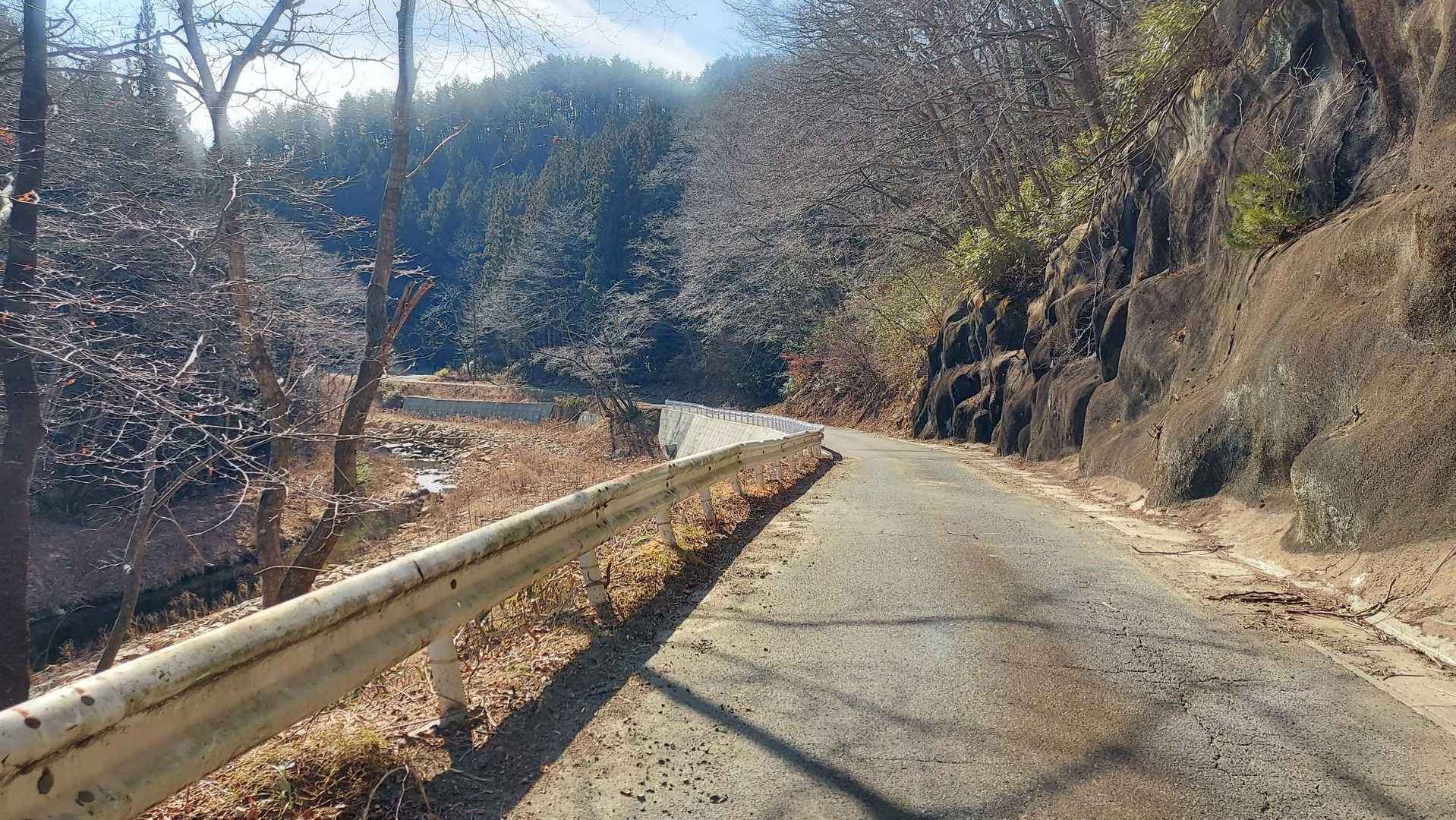 5分くらい歩いたら駐車場に到着でした。