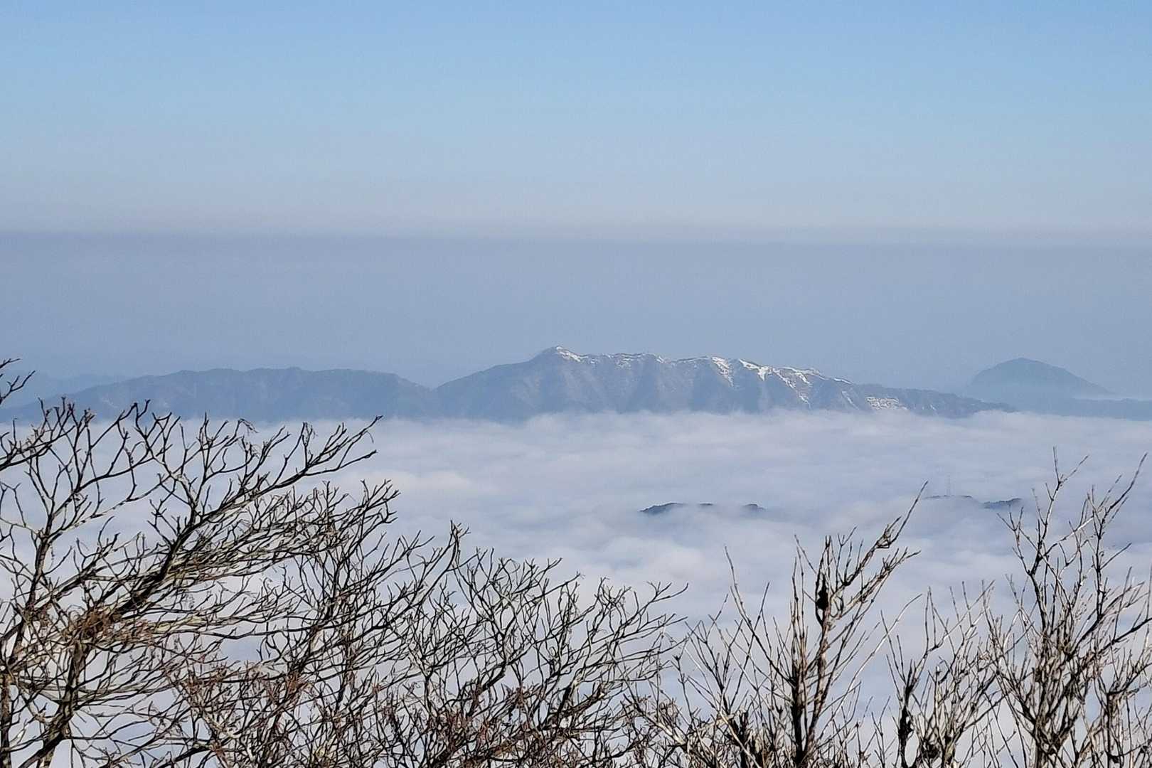 向かい側の山は何という名前だろうか？結局、「岡山の山」という雑な結論になった