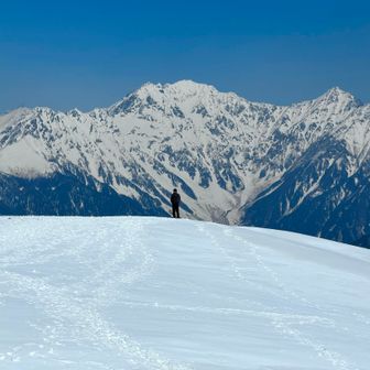 穂高を望む最高の展望山。蝶ヶ岳より十石の方が格好いい