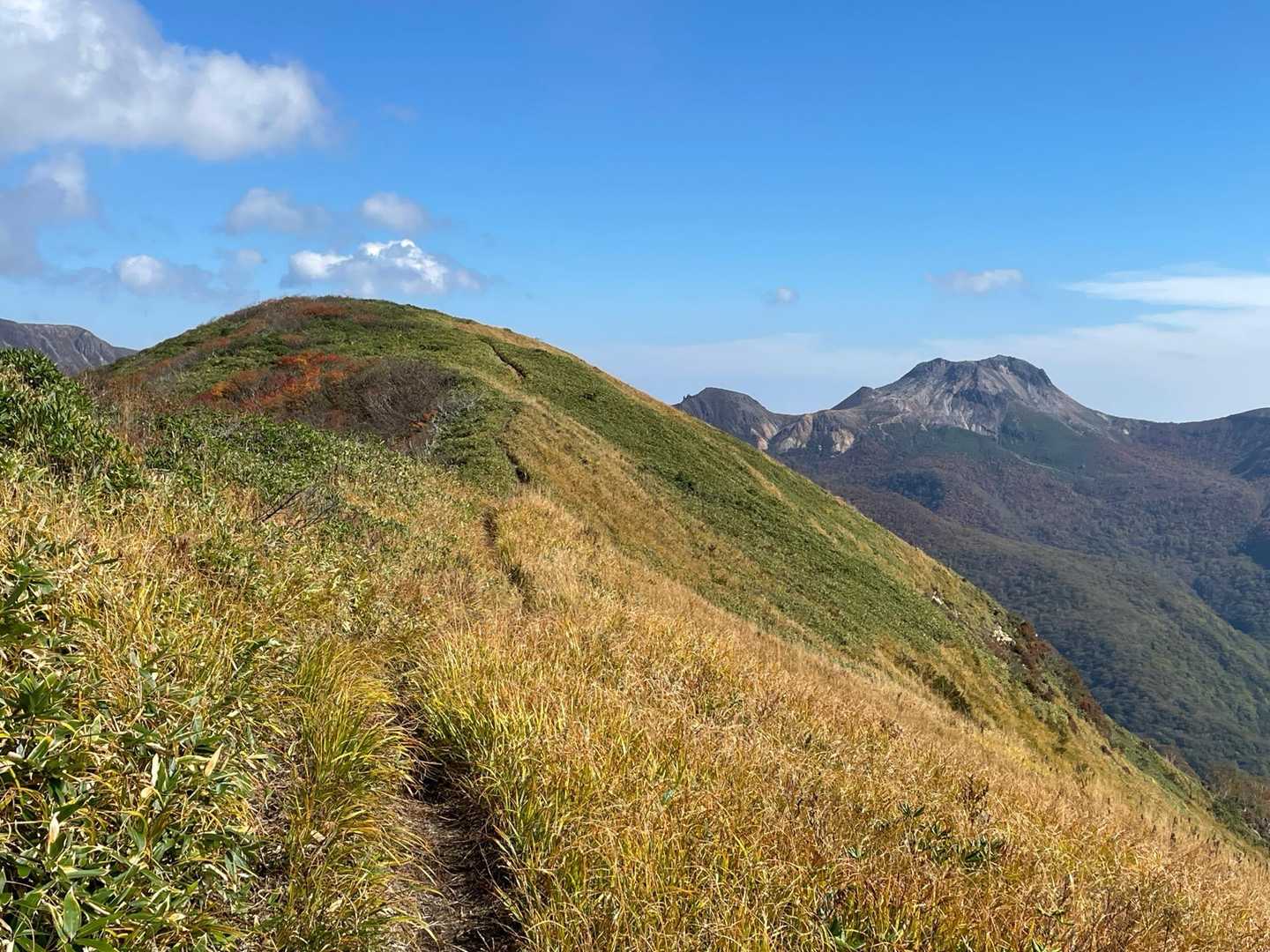 これだもの 秋に歩くには最高でしょ
大自然の中 ひとり旅って感 ムンムン♬