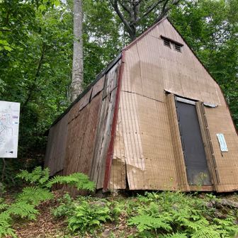 帰りはキビタキ避難小屋も見てみた