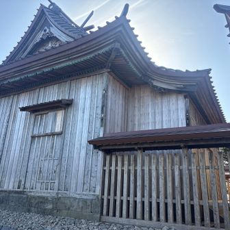 英彦山神宮の裏側ですｸﾝｸﾝ(￣∞￣)建物の工事が終わってさほど時間が経っていないようです。木の香りがします(◦ˉ ˘ ˉ◦)