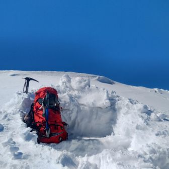 ばっちりソファー残ってます。
一昨日だしな。
☕🚬🍙ゆったり休憩
快適過ぎて寝ようかと思った。
