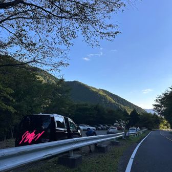 東登山口駐車場は満車でした💦💦
コグルミ駐車場に止めました！ほぼ満車です！