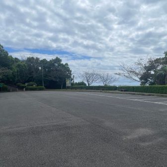 ここまで車で上がって来れる。