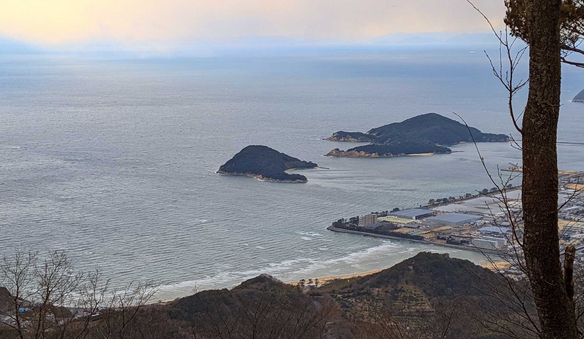 相変わらず風が強く荒波🌊になってます😂
