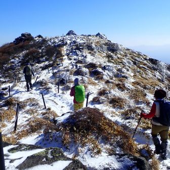 山頂！風強し🌬️