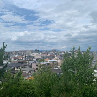 日進市方面
山頂の展望台？からの景色