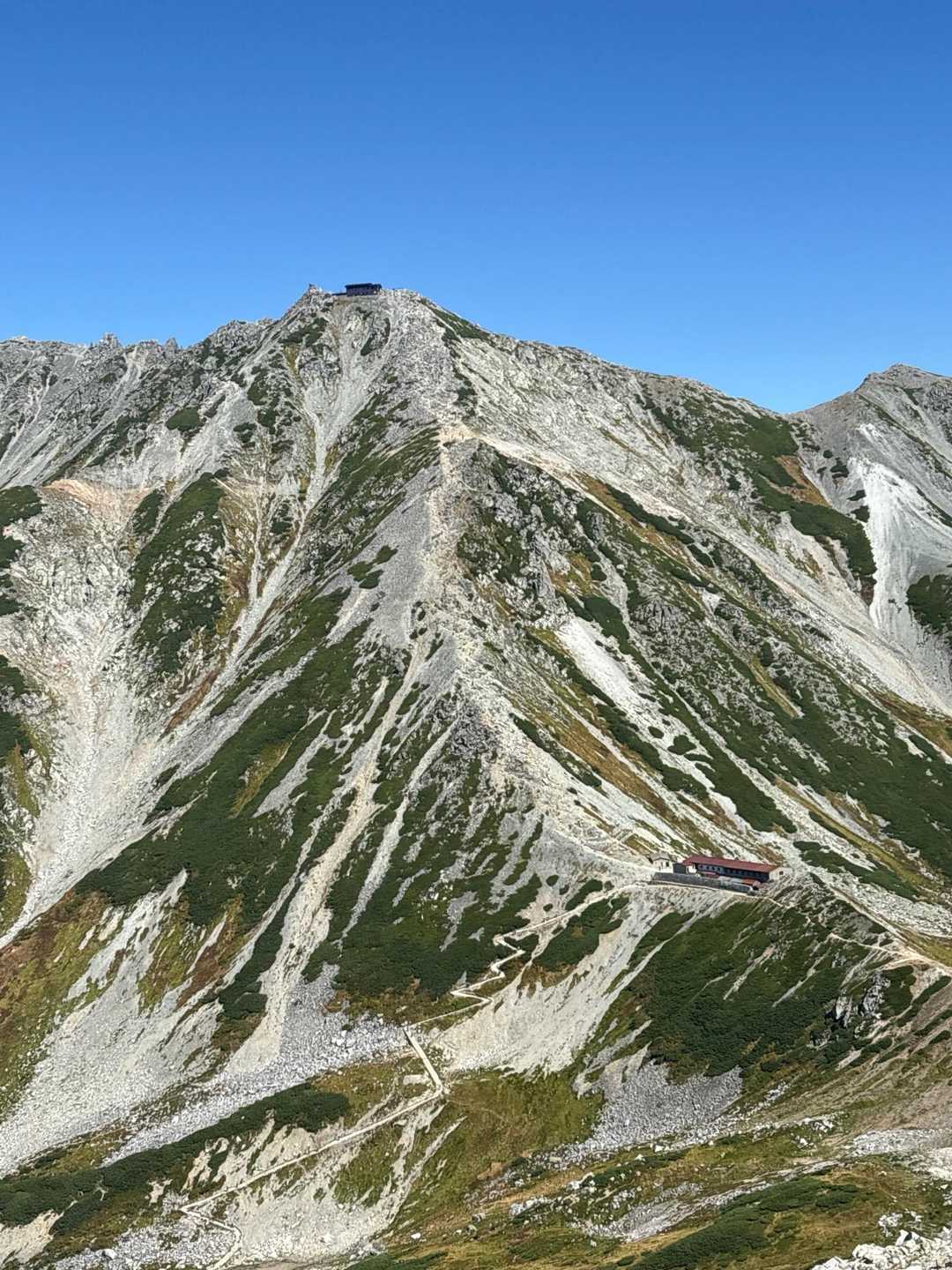 一の越から雄山まで人の行列🚶🚶🚶