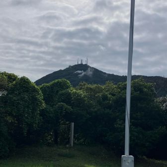 皿倉山、近く見える。