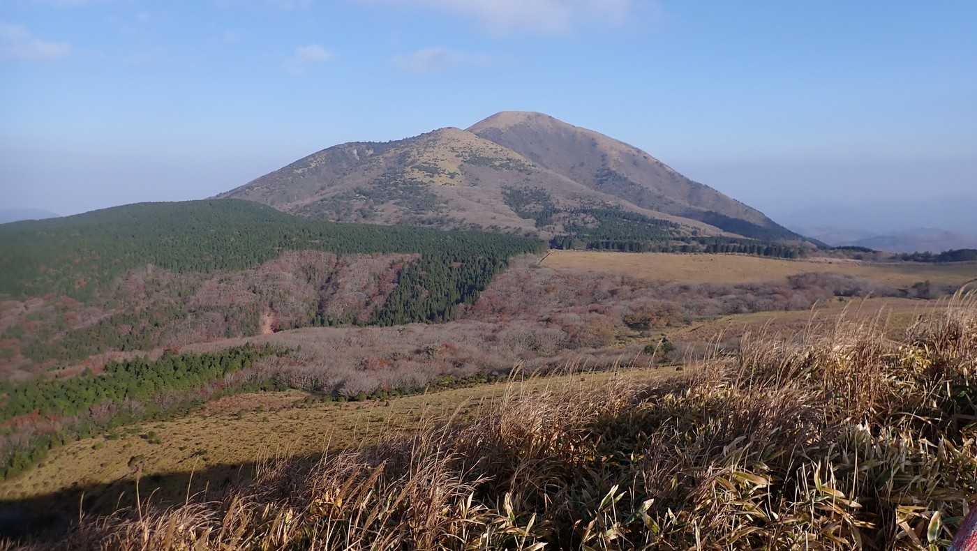 涌蓋山。