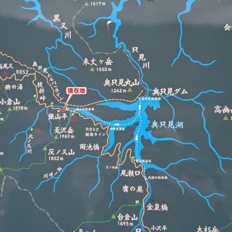 赤沢岳登山口に戻ってきました。前日満車で駐車できませんでしたが、本日は2台のみ😅