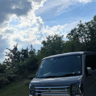 馬の背登山口から、満腹の体でヨロヨロスタート

雲きれい✨