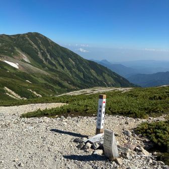 鉱山道分岐到着。これ以後蓮華温泉まで誰にも会いませんでした。もちろん熊にも。