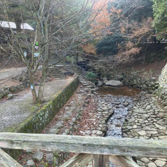 自宅から車で5分、水分峡入り口から出発。