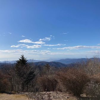 石巻市の市街地が遠くに見えます