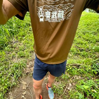 奥武蔵の参加Tを引っ張り出し着てみた。
汗の量が多く速乾処理が追いつかない