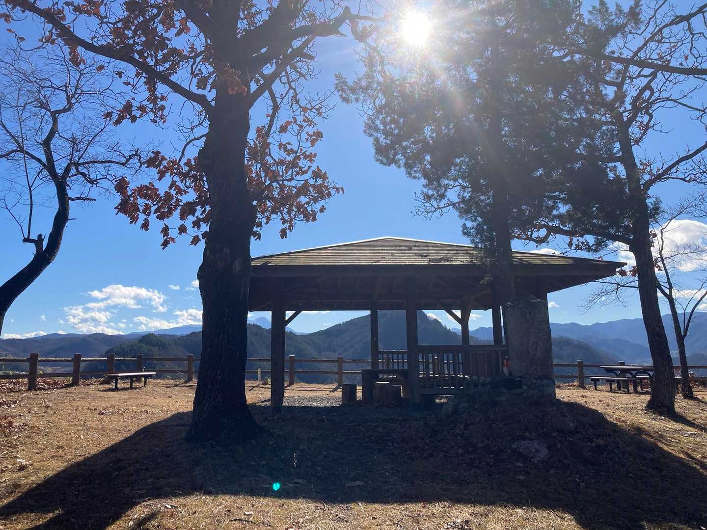 丸山城山の山頂は広い。