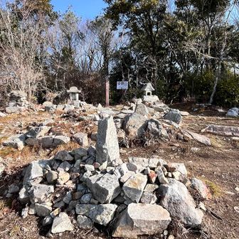 帝釈山のモニュメント