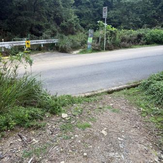小関峠に着地✨ 奥を下りていくと山科。浜大津は左へ