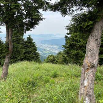 川原山　山頂。伊都王国を一望でき、卑弥呼も通ったかもしれん、と妄想します。
