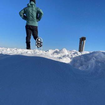 写真じゃわからないけど強風