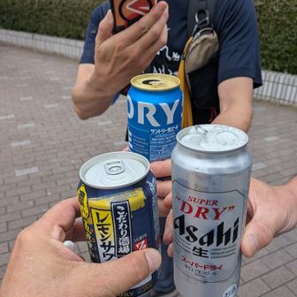 下山して先ずは乾杯