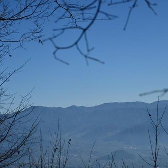 山頂から大菩薩方面