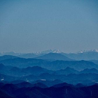 悪沢岳、赤石岳。今日は遠くまでよく見えますね