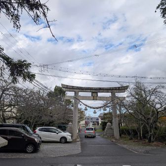 猪子山公園に到着。
傘を持って歩く方がおられましたが、
さほど気になりません