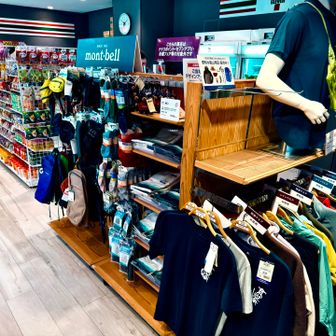 セブンイレブンの中にモンベルだと？