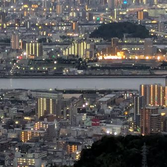 太田川河口の街灯り