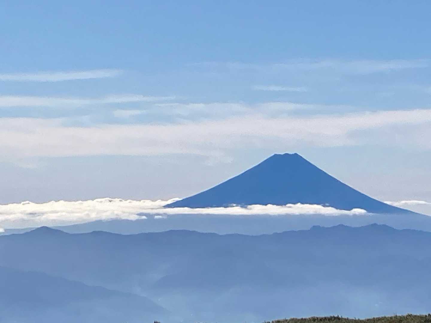 金峰山 | 神宿る巨石がそびえる奥秩父随一の霊山を、日本一高い車道峠からめざすの写真