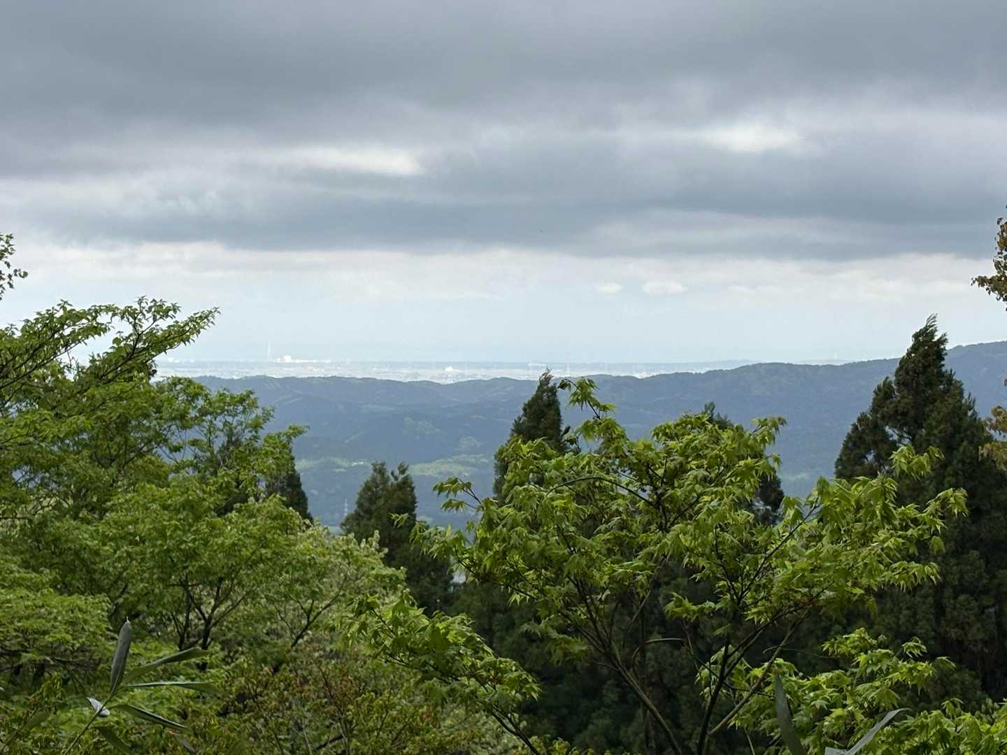 あるある
帰る頃に天気が良くなるw