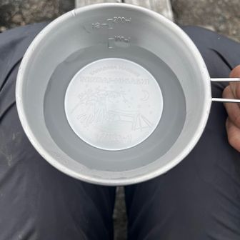 湧き水を地元で買ったシェラカップで🤭