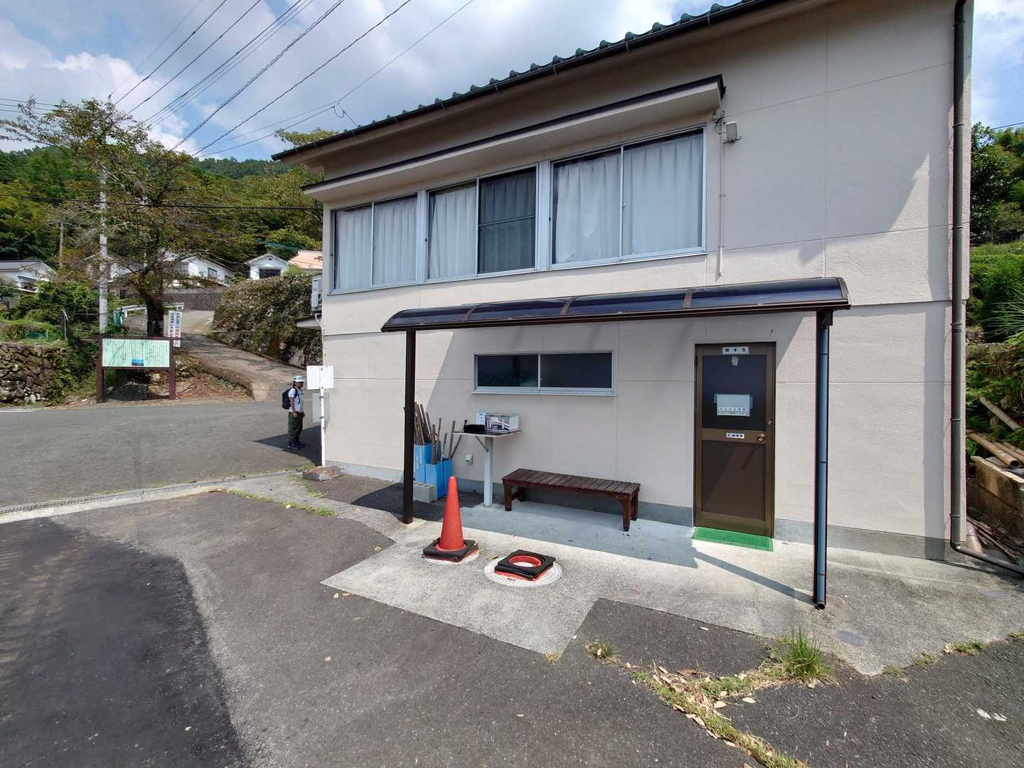 公民館前に駐車場