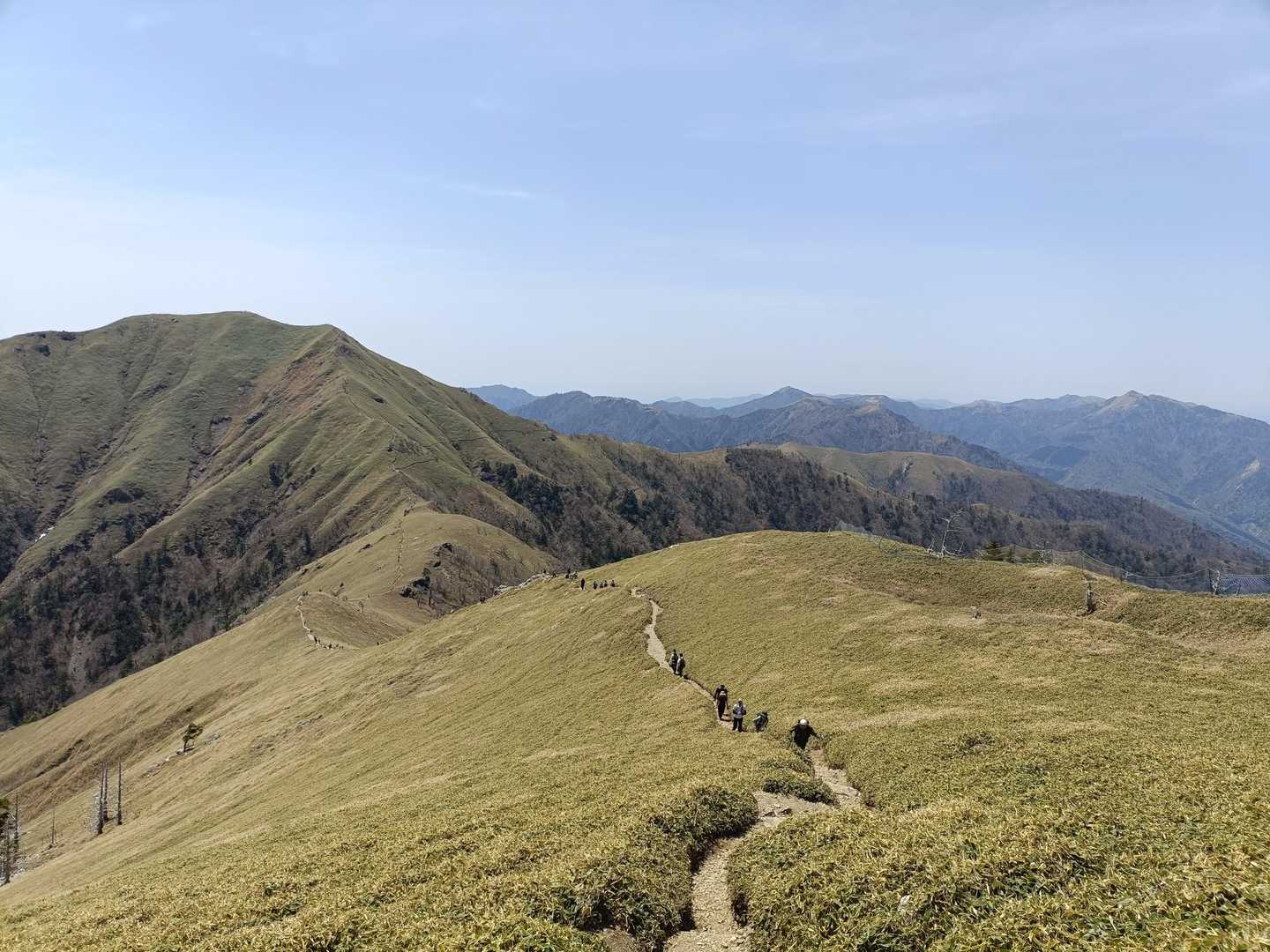 剣山王道コース | 四国の空に浮かぶ稜線美を歩くの写真