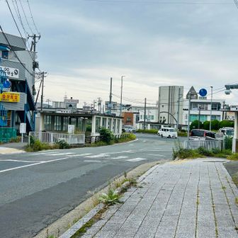 地下道へ。