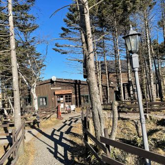 初コロボックル小屋🎶