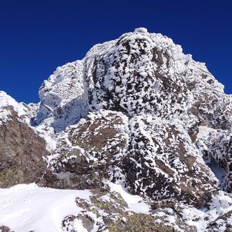 岩稜も岩こんな感じでよくなさそう。
