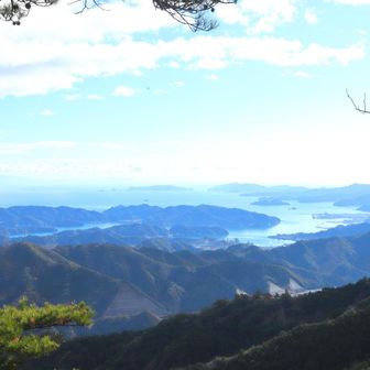 山友さんや他の方から
あれが大入島だよと教えてもらいましたが
やまちゃんが大入島にいたそうです
