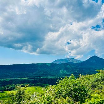【鬼女台登頂 869㍍】
三等三角点
#サントリー天然水工場の山 #大山烏 #ここはツーリングスポット #駐車場があるからセコくない