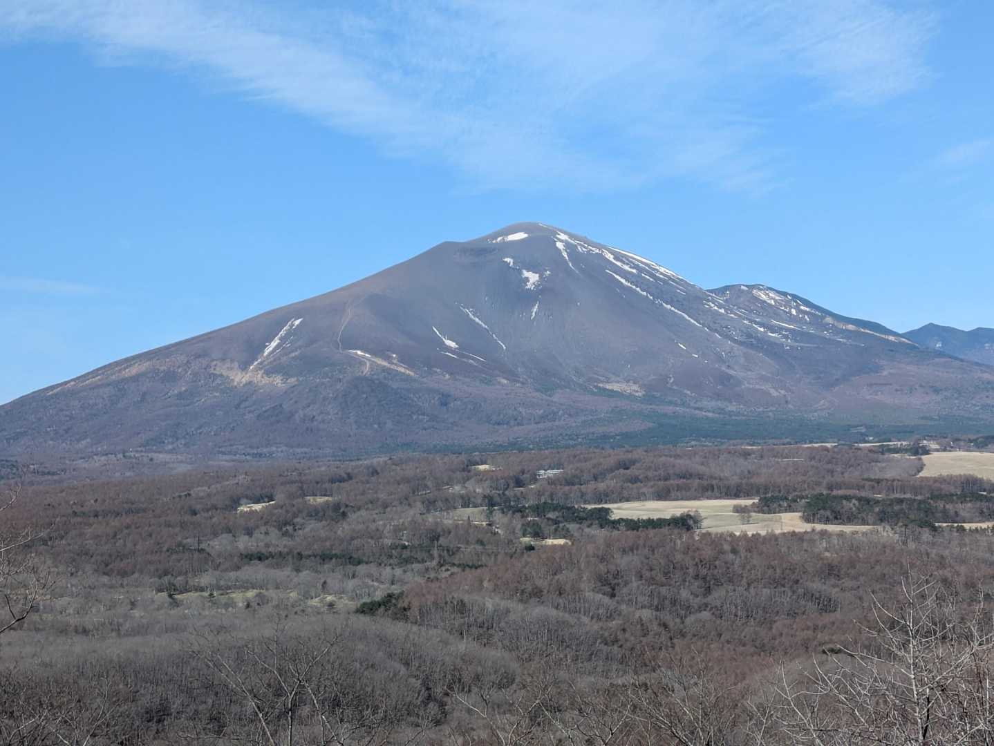 駐車場🅿️からの浅間山🏔️