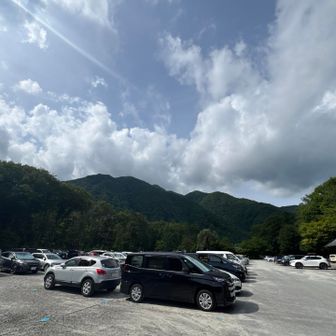 雨に降られず、管の台駐車場🅿️に到着できた🤗
戻ってきた～って😅💦
今回、新たに７座に初登頂できました🤗