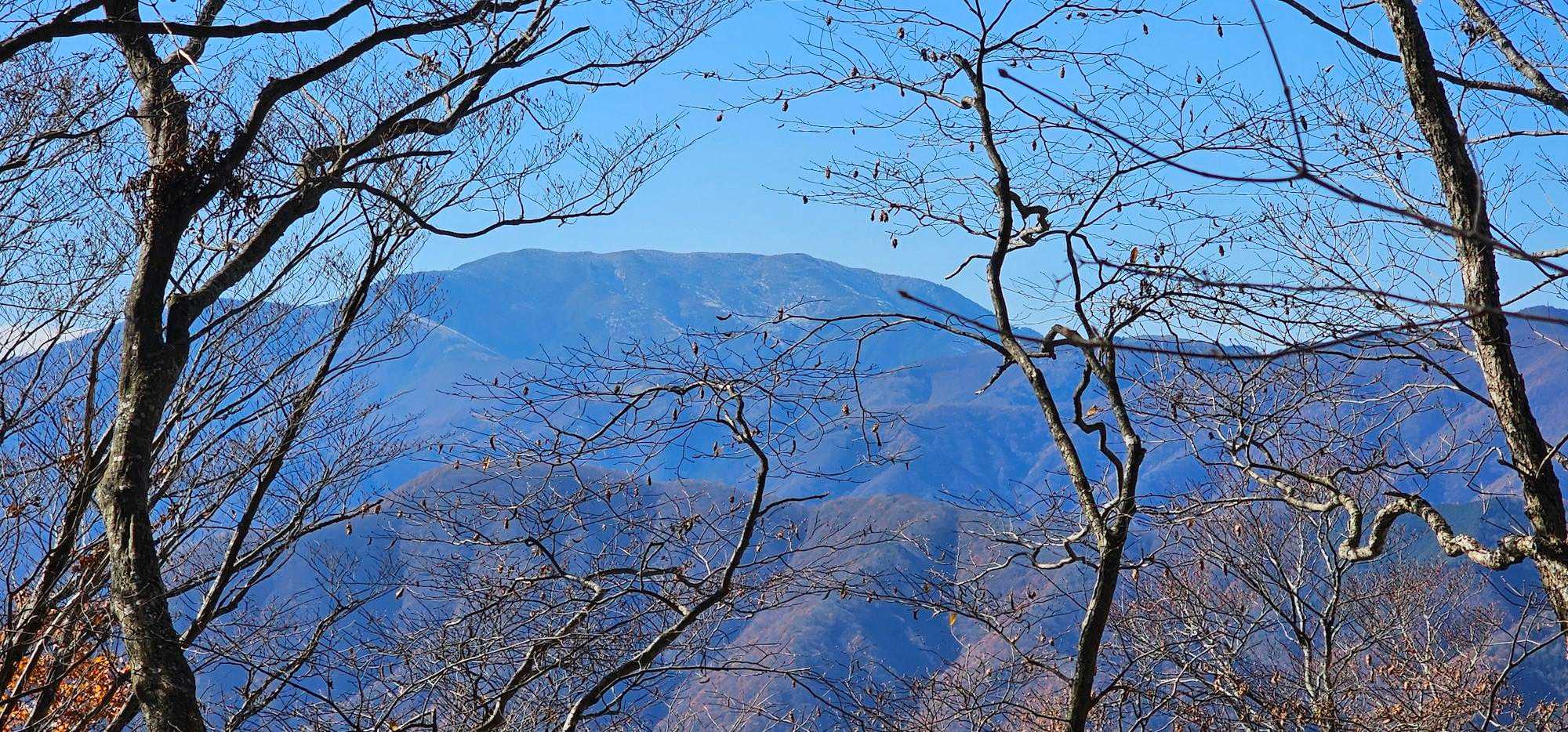 恵那山うっすら雪化粧してる⛄