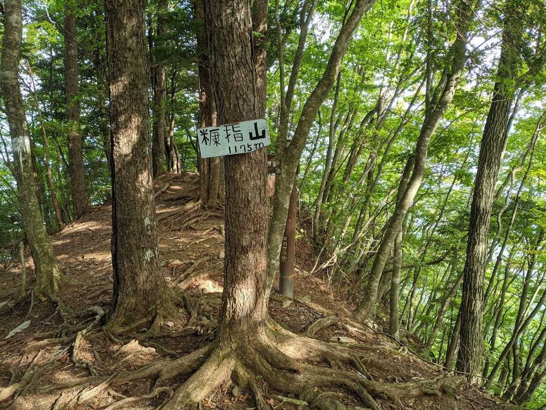 ヌカザス山の写真