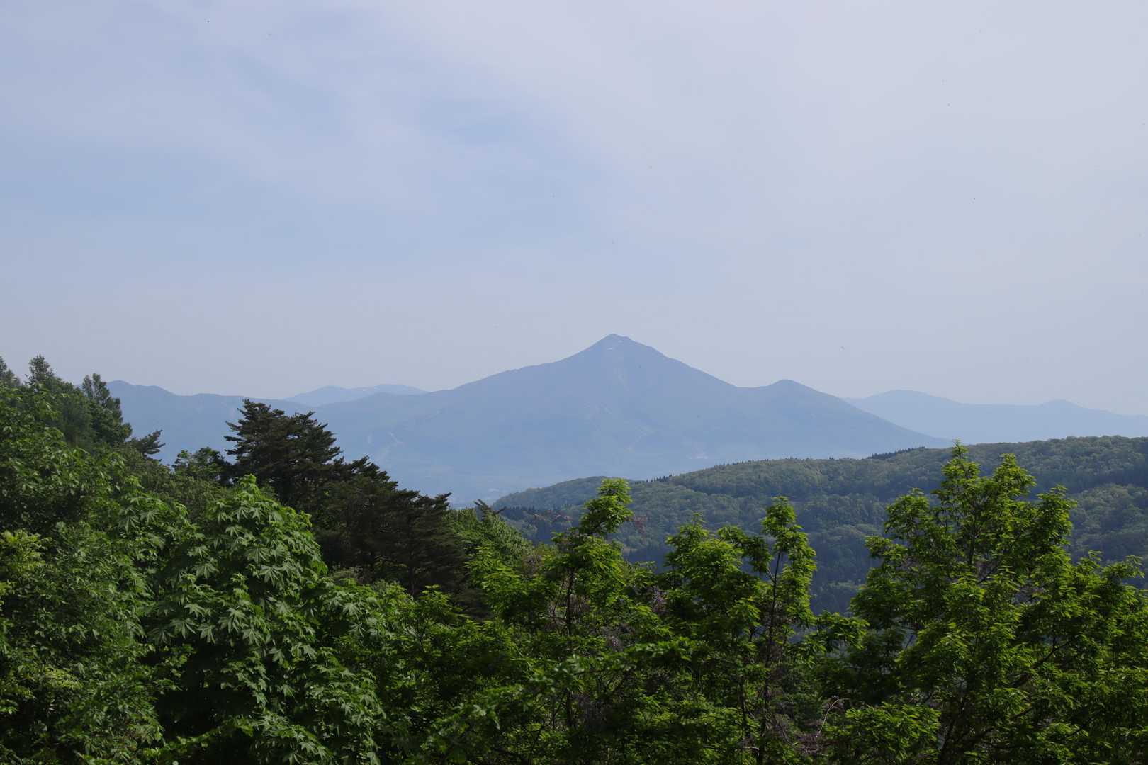 磐梯山。