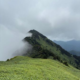 晴れ男もバテてパワーダウン。涼しいし真っ白ではないのでOK