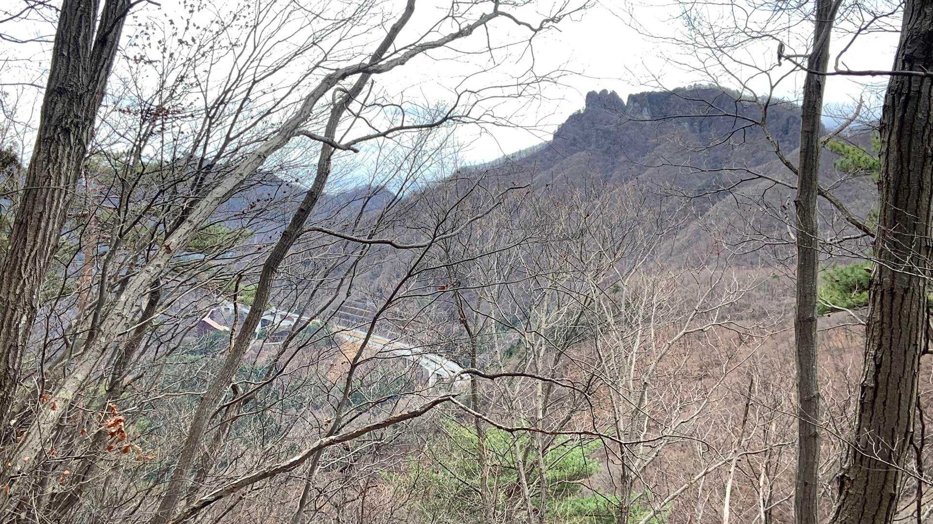 高速と高岩が見えてきた
風が強いけど、全然冷たくなくて気持ち悪い